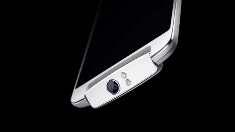 CyanogenMod yüklü Oppo N1 24 Aralıkta yurt dışında piyasaya çıkıyor