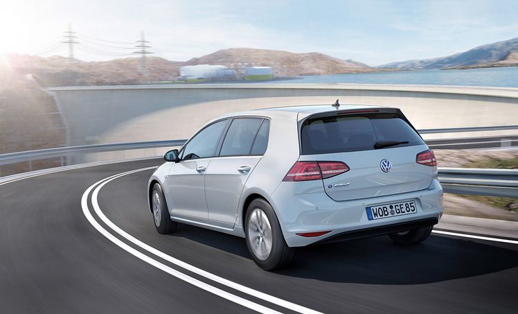 VW elektrikli otomobilleri e-Golf ve e-up! ile 190 km. yol gitme imkanı sunuyor
