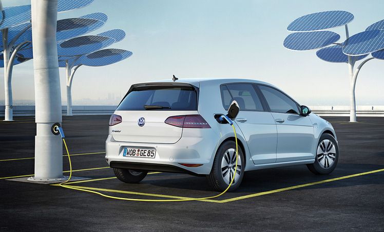 VW elektrikli otomobilleri e-Golf ve e-up! ile 190 km. yol gitme imkanı sunuyor