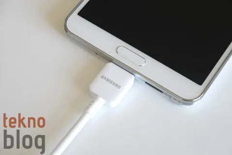 KitKat güncellemesi Samsung Galaxy Note 3’e özel üçüncü taraf aksesuarlarla probleme yol açıyor