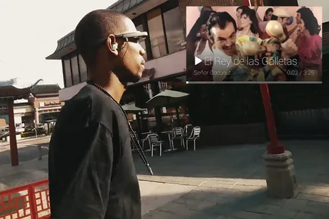 Google Glass’a Play Music entegrasyonu ve stereo kulaklıklar ekleniyor