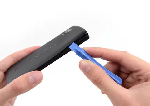 Nexus 5 parçalarına ayrıldı, yeniden toplaması çok kolay