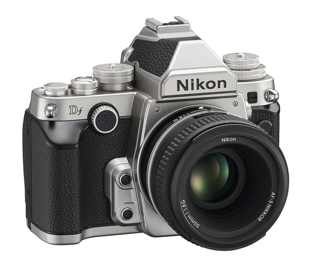 Nikon Df retro tarzı DSLR işlevleriyle buluşturuyor