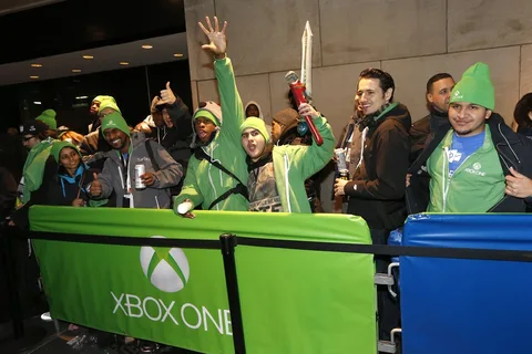 Microsoft 18 günde 2 milyonu aşkın Xbox One sattı