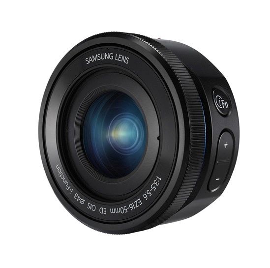 Samsung NX30 esnek elektronik vizör ve yeni lenslerle geliyor