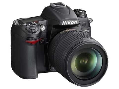 Nikon’dan 39 noktalı AF, 1080p video kayıt destekli ve magnezyum alaşım kasalı D7000 – Galeri