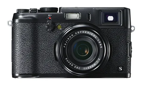 Fujifilm X100S’e siyahın dokunuşunu getiren X100S Black’i tanıttı