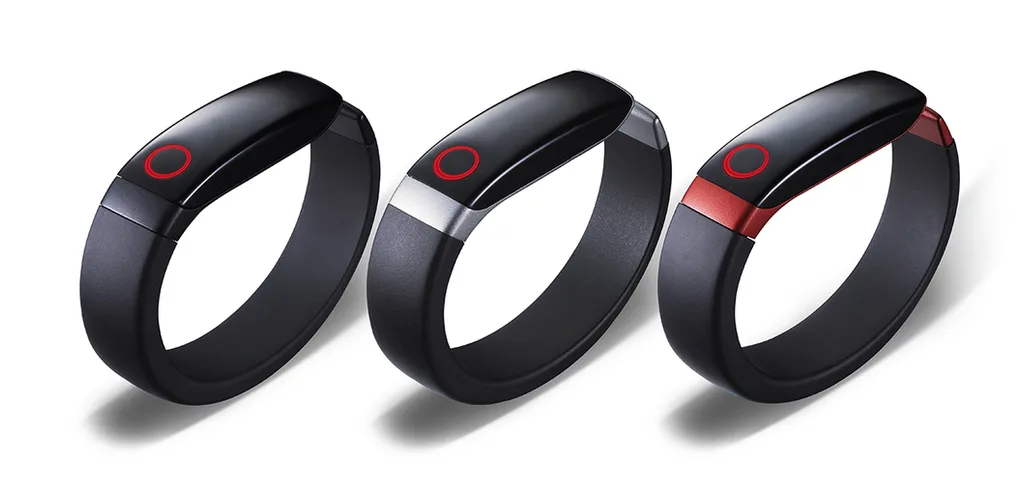 LG Lifeband Touch ve Kalp Ritm Kulaklıkları ile vücudunuzu kontrol altına alın, kalbinizi dinleyin
