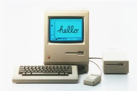 Apple Mac’in 30. yaş gününü özel videoyla kutluyor