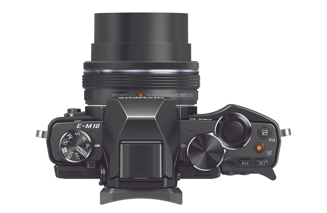 Olympus OM-D serisine giriş seviyesi bir ürün: E-M10