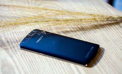 Oppo N1’in gece siyahı renkli versiyonu sızdı