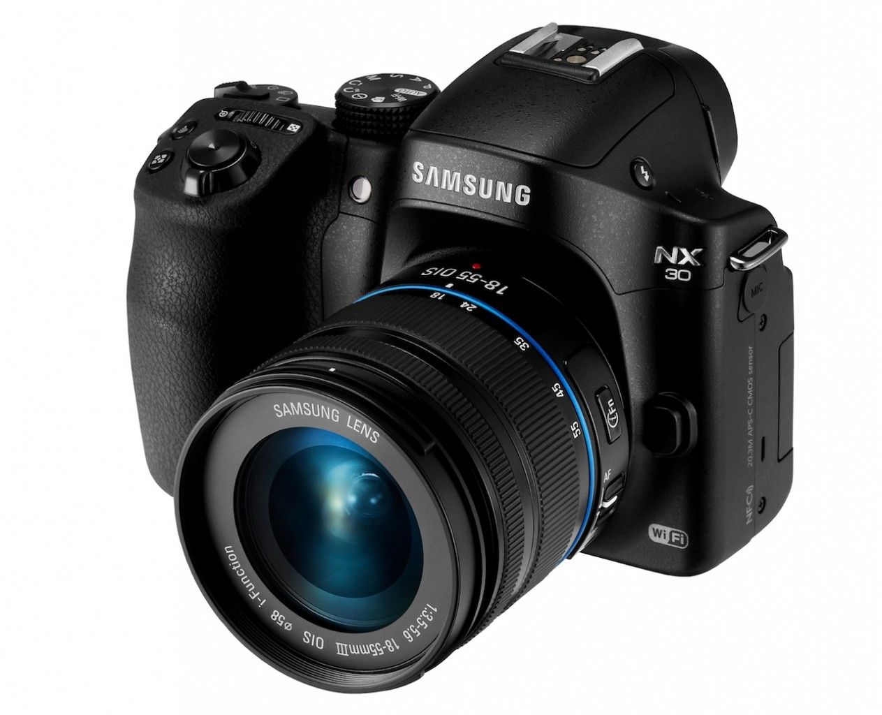 Samsung NX30 esnek elektronik vizör ve yeni lenslerle geliyor