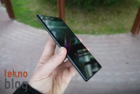 Sony Xperia Z Ultra’nın mini-tablet versiyonu sadece Wi-Fi desteğiyle yolda