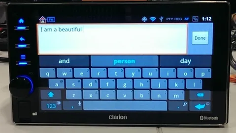 SwiftKey Clarion AX1 ile otomobillere giriyor
