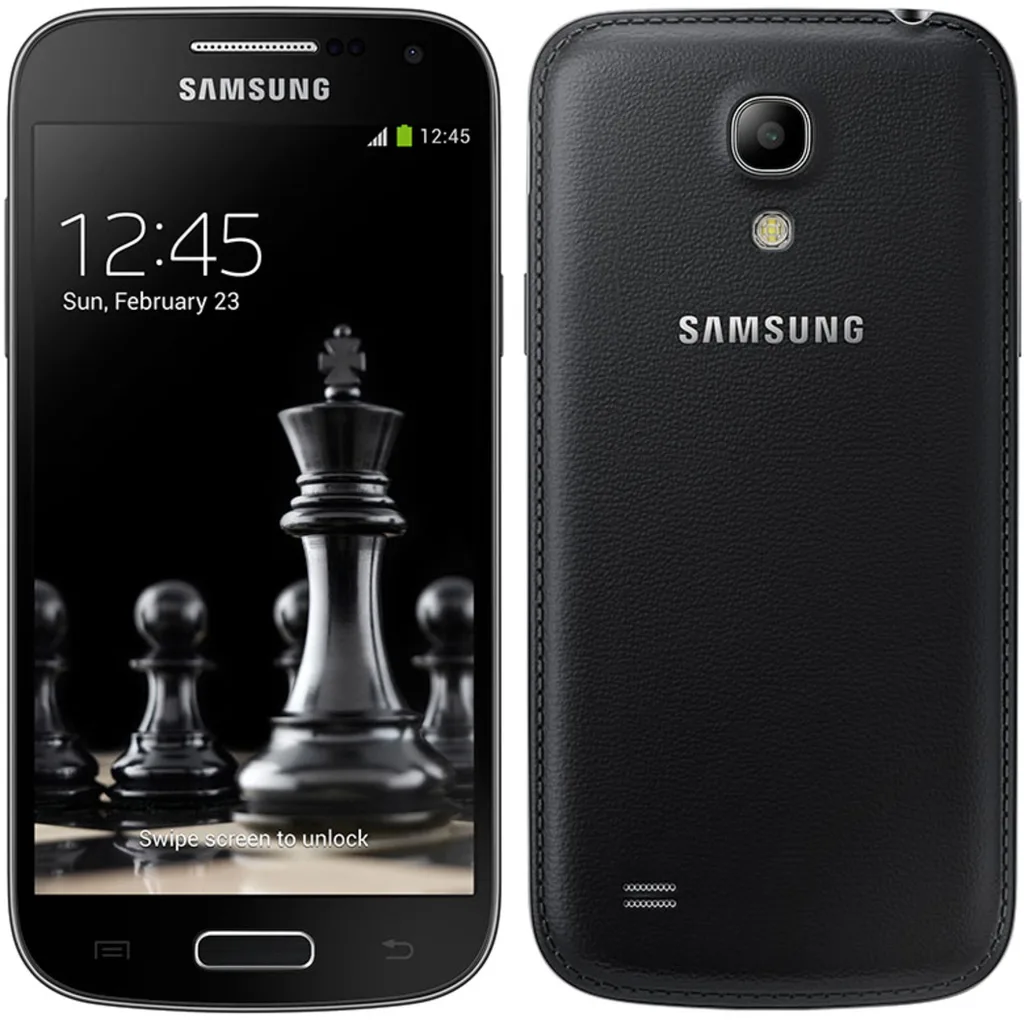 Samsung’dan siyah renkli ve sahte deri arka kapaklı Galaxy S4 ve S4 mini