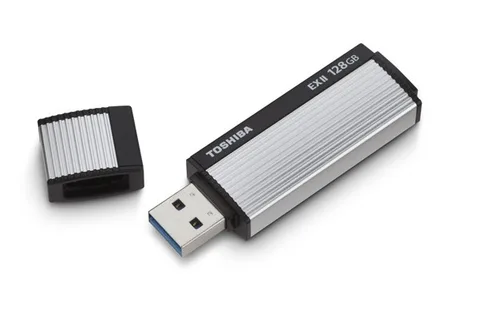 Toshiba’dan 128 GB kapasiteli USB 3.0 bellek sürücüsü