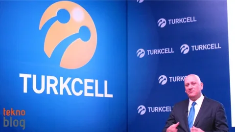 Turkcell 2014’ün ilk yarısında mobil ve fiber internetle büyüdü