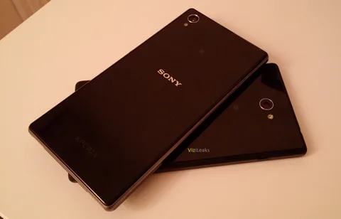 Sony Xperia G orta segmente amiral gemisi görünüşü getirecek