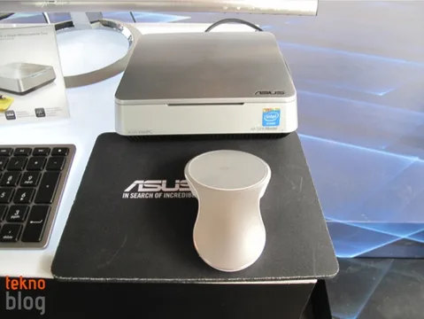 ASUS VivoPC işlevselliği şık ve modüler bir tasarım içinde sunuyor