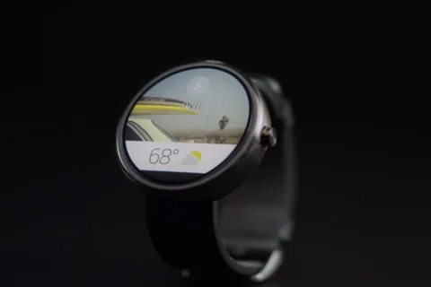 Google akıllı saatler için hazırladığı işletim sistemi Android Wear’ı duyurdu