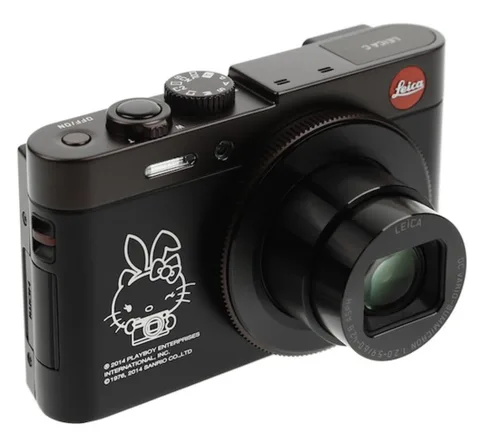 Leica C’nin özel versiyonu Hello Kitty ve Playboy’u bir araya getirdi