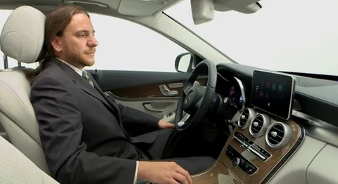 Mercedes-Benz Apple’ın CarPlay sistemini daha eski modellerine de getirmeyi planlıyor