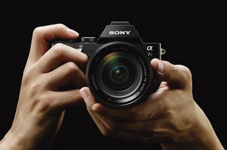 Sony full-frame Alpha A7S kamera 4K video çekimi yapabiliyor
