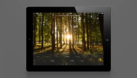Adobe Lightroom fotoğraf düzenleme ve eşzamanlama uygulamasını iPad’e getirdi