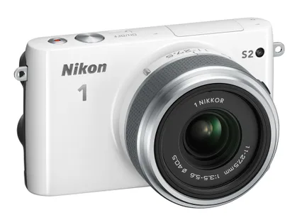 Nikon kompakt sistem kamera serisini Nikon 1 S2 ile zenginleştiriyor