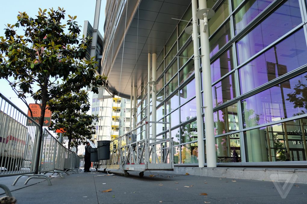 Apple’ın WWDC 2014 hazırlıkları iOS 8 ve yeni OS X sürümünü işaret ediyor