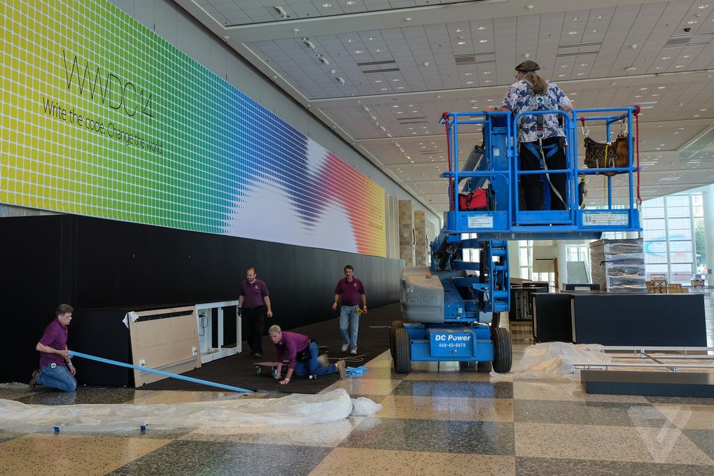 Apple’ın WWDC 2014 hazırlıkları iOS 8 ve yeni OS X sürümünü işaret ediyor