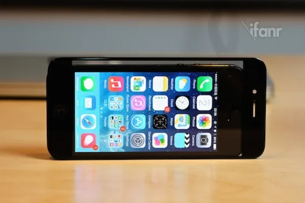 iphone-6-on-cam-panel-3