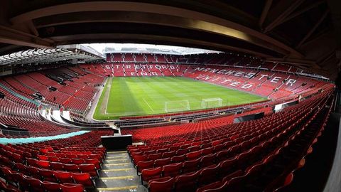 Manchester United Old Trafford’da tablet kullanımını yasakladı