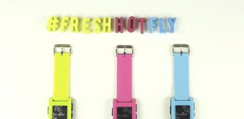 Pebble akıllı saatin sınırlı sayıda yeni renkleri çıktı