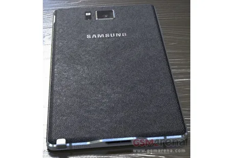 Samsung Galaxy Note 4’te suni deri ve gerçek metal birlikte kullanılabilir