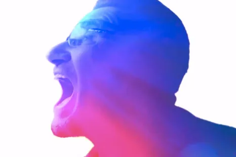 Bono izinsiz U2 albüm indirmeleri nedeniyle kullanıcılardan özür diledi