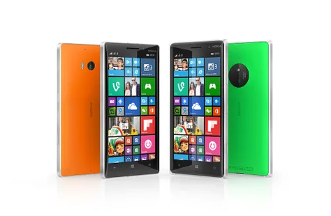 Microsoft uygun fiyatlı gözde telefonu Nokia Lumia 830’u duyurdu
