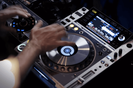 Pioneer DJ donanım işini bünyesinden ayırıyor, otomobillere odaklanıyor