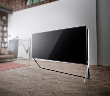 Samsung’dan 105 inç kavisli ve bükülebilir UHD TV
