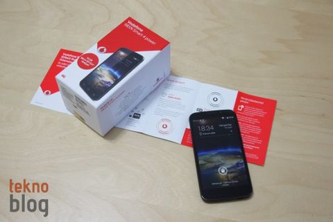 vodafone-smart-4-power-kutusundan-cikiyor-180914 (1024 x 684)