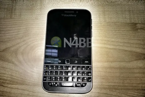Yıl sonunda beklenen BlackBerry Classic’in fotoğrafları ve teknik özellikleri sızdı