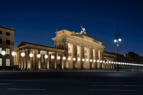 Video: Berlin Duvarı’nın izlerini takip eden Işıklı Sınır’ı gezin
