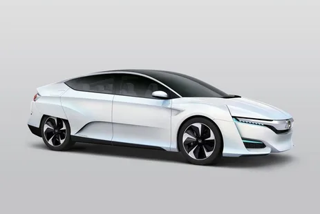 Honda’nın hidrojen yakıt pilli yeni otomobili filmlerden fırlamış gibi gözüküyor
