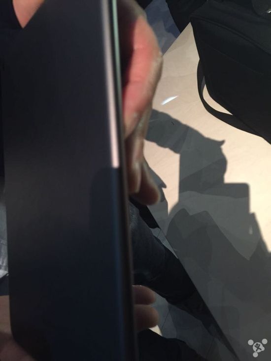 Nokia N1’e ait ön inceleme fotoğrafları ve videosu