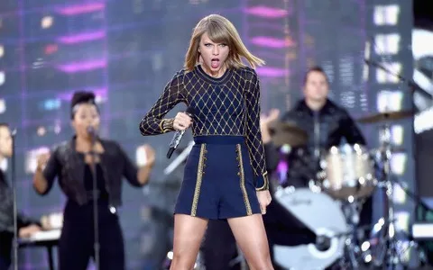 Taylor Swift tüm albümlerinin karaoke versiyonlarını yayınladı