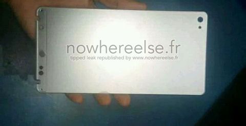 Huawei Ascend P8’in arka paneline ait olduğu iddia edilen fotoğraflar internete sızdı