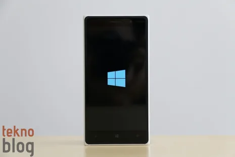 Microsoft akıllı telefon biriminde geniş kapsamlı işten çıkarmalar yapıyor