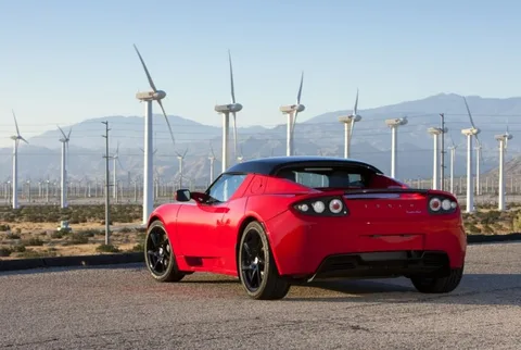 Yenilenen Tesla Roadster 2014 sona ermeden tanıtılacak