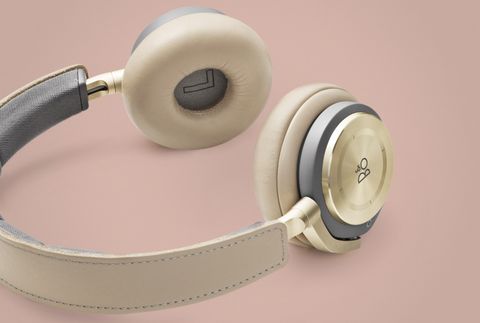 Bang & Olufsen ilk baş üstü kablosuz kulaklıklarını tanıttı