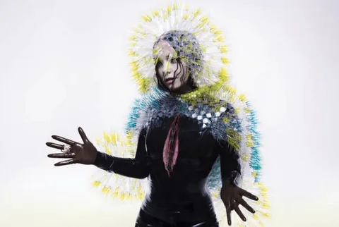 Björk internete sızan yeni albümünü iTunes üzerinden yayınladı